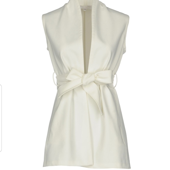 Sleevles Cream Blazer - Picture 1 of 2